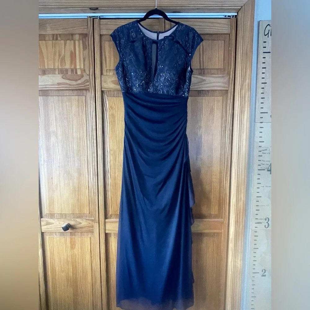 Special Occasion Dress - Picture 1 of 6